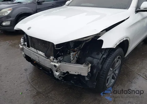 2018 Mercedes-Benz Glc 300 4Matic from USA, damaged, VIN WDC0G4KB0JV029529